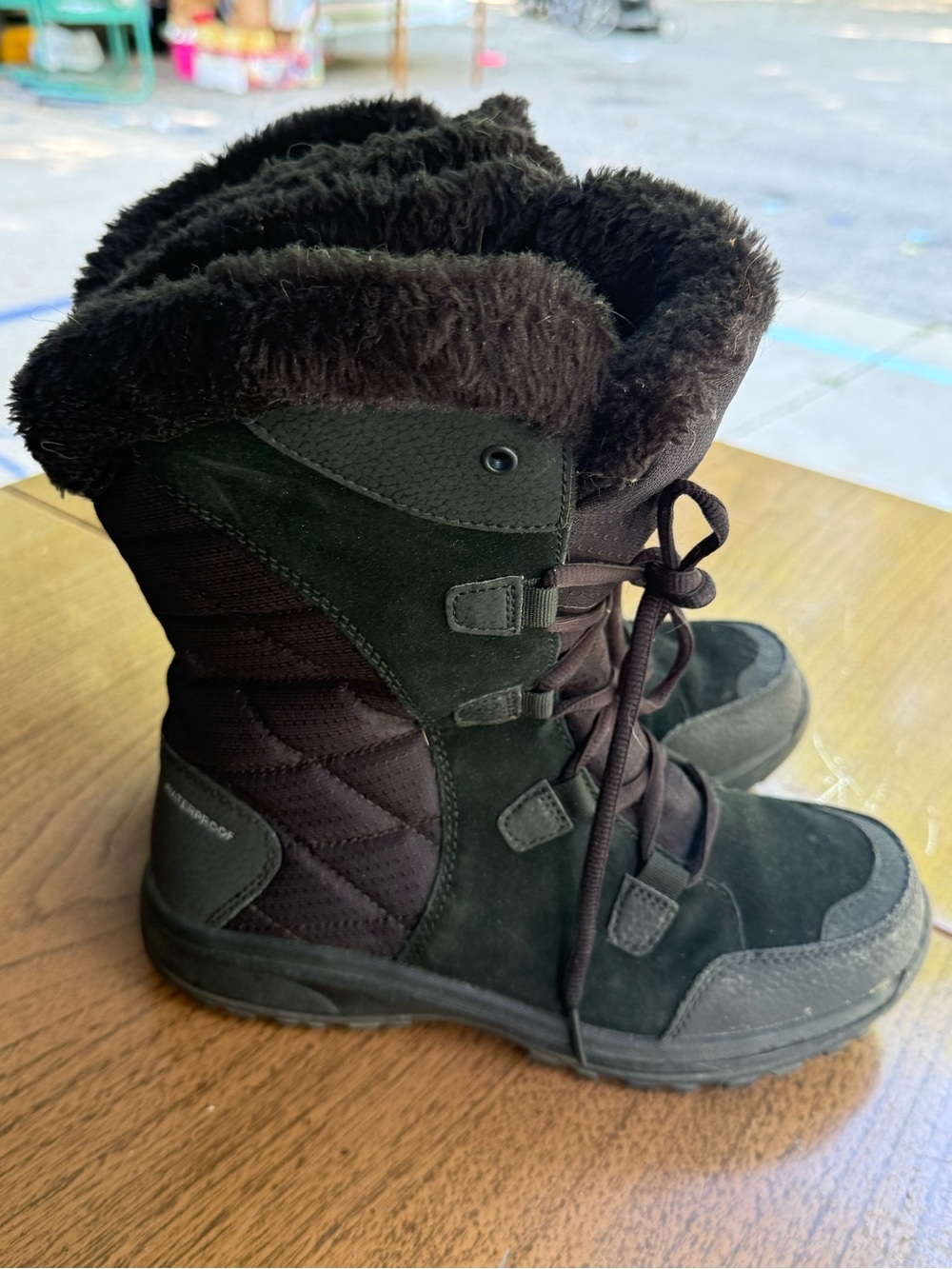 Columbia Women's Insulated Winter Boots - Black